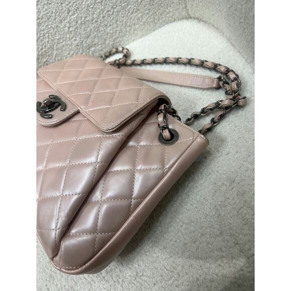 Chanel Accordion Flap Bag in Blush Pink Glazed Calfskin - Picture 6 of 6